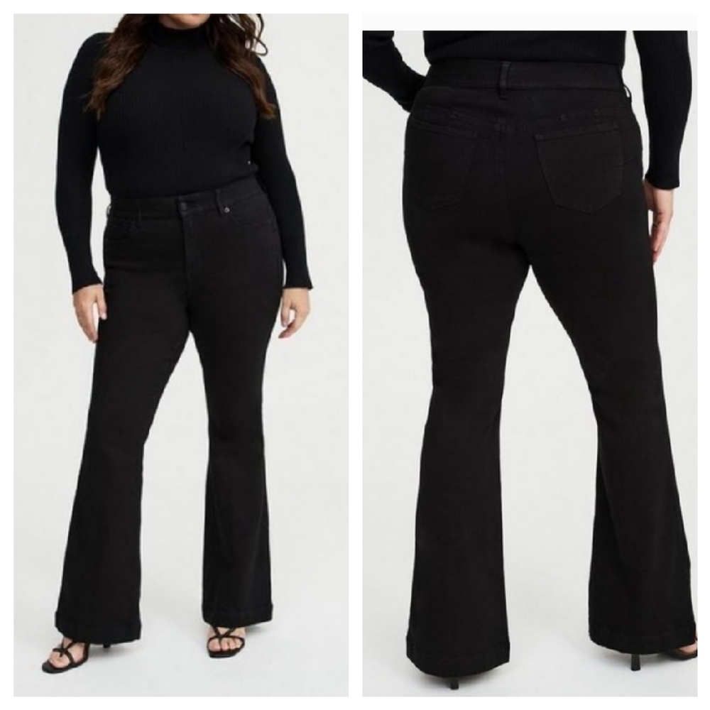 Torrid | Bombshell High-Rise Flare Jean, Black